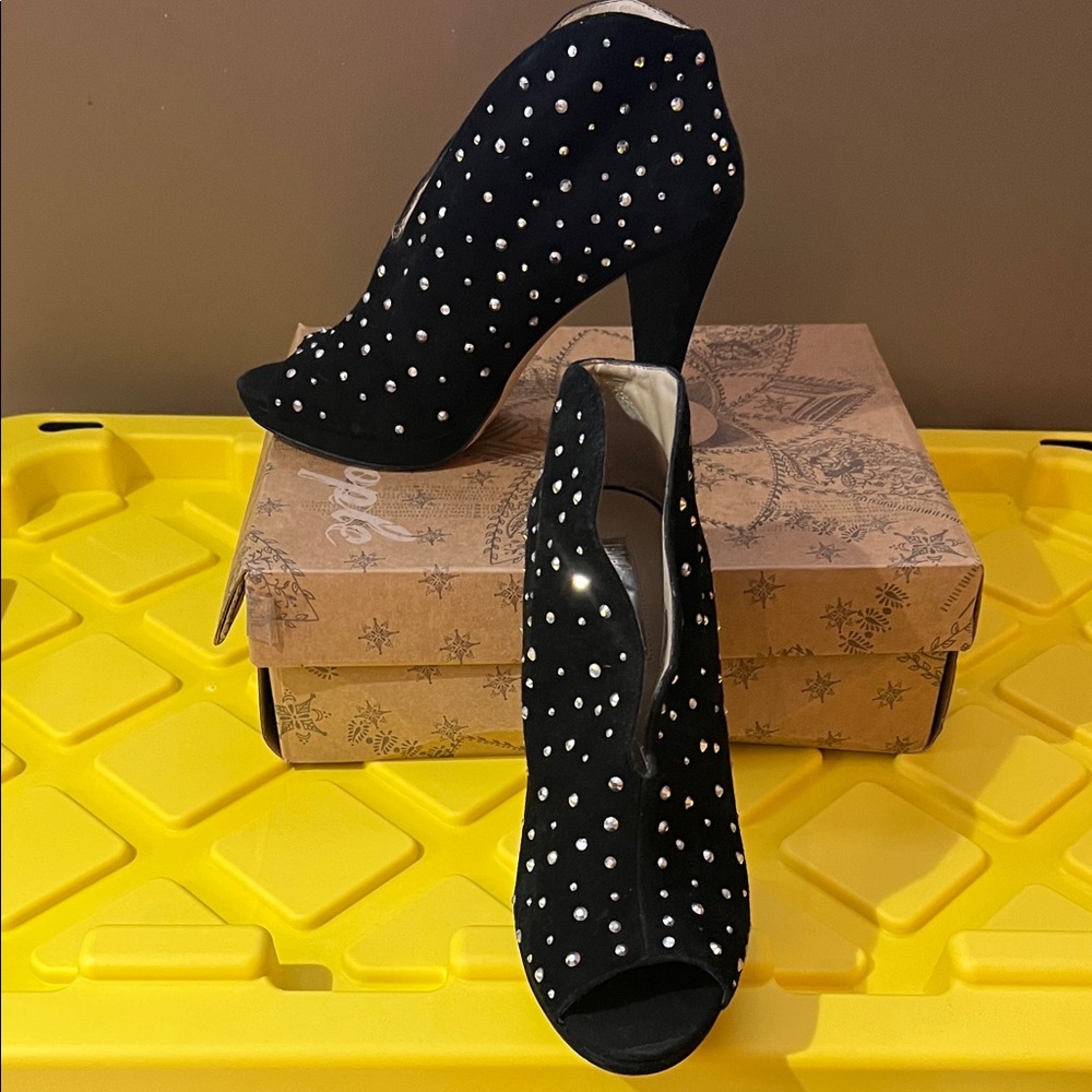 INC Suede Elegant Black Peep-Toe Platform Crystal Studded Heels Sz 8